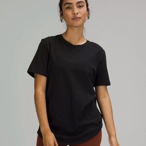 Lululemon - Black "Love" Crew Neck Short Sleeve T-Shirt, Size 8